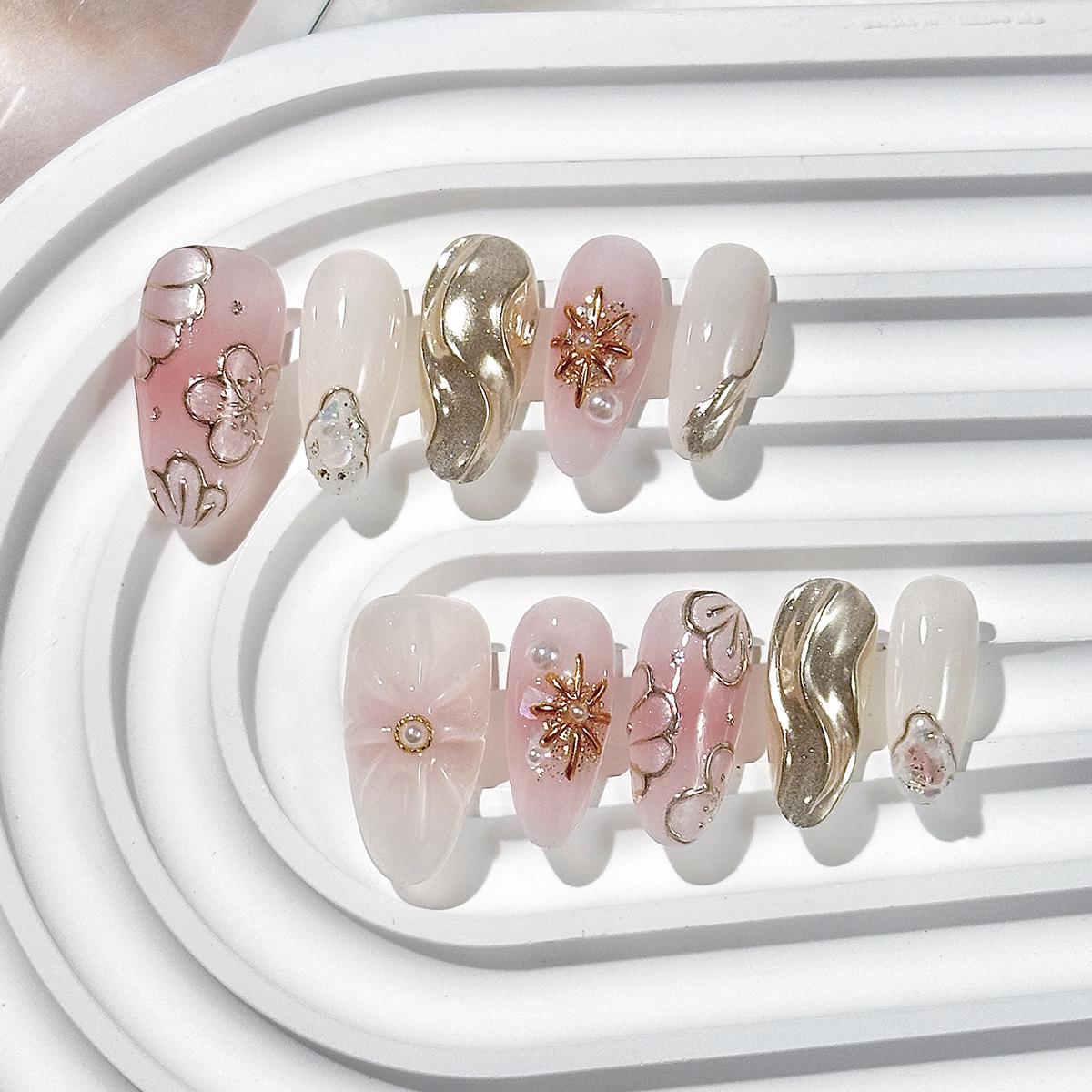 

Hand-Painted Short Oval Press-On Nails - Daily Whitening Luxury Boutique