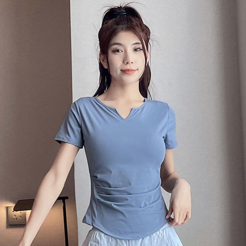 Women's Summer 2025 Quick-Dry Sports Suit: Fashionable Gym & Yoga Outfit with Anti-Exposure Shorts for Morning Runs.