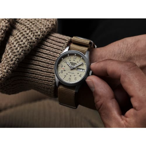 Seiko SRPJ83K1 Men's Automatic Watch with Manual Winding, Overseas Model, Beige Nylon Band
