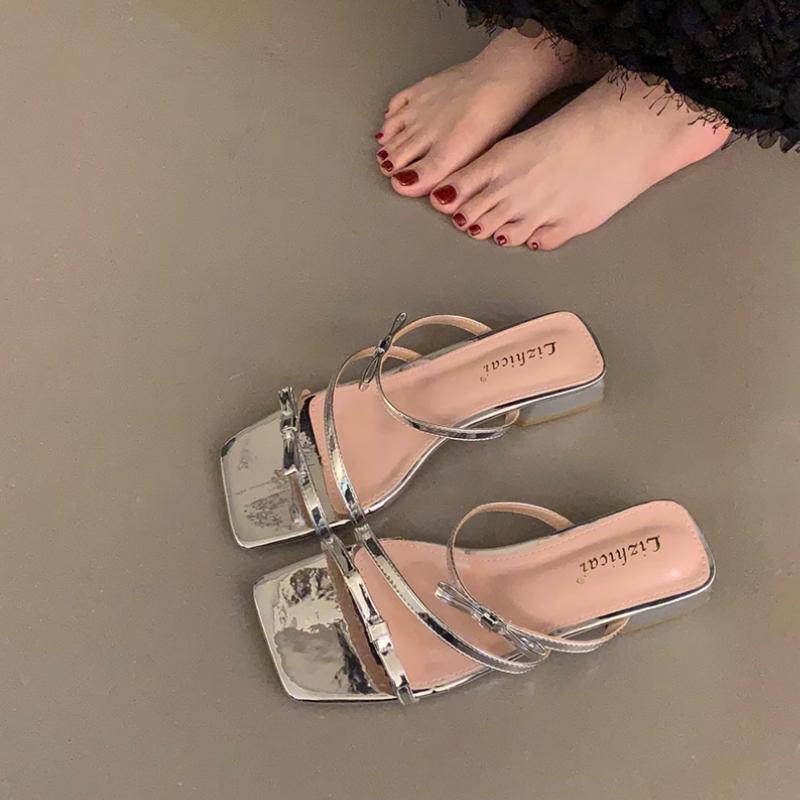 Summer New Women's Slippers 2025 Stylish Peep-toe Low Heel Silver SlipperWomen's Comfortable Beach Shoes Women Slipper