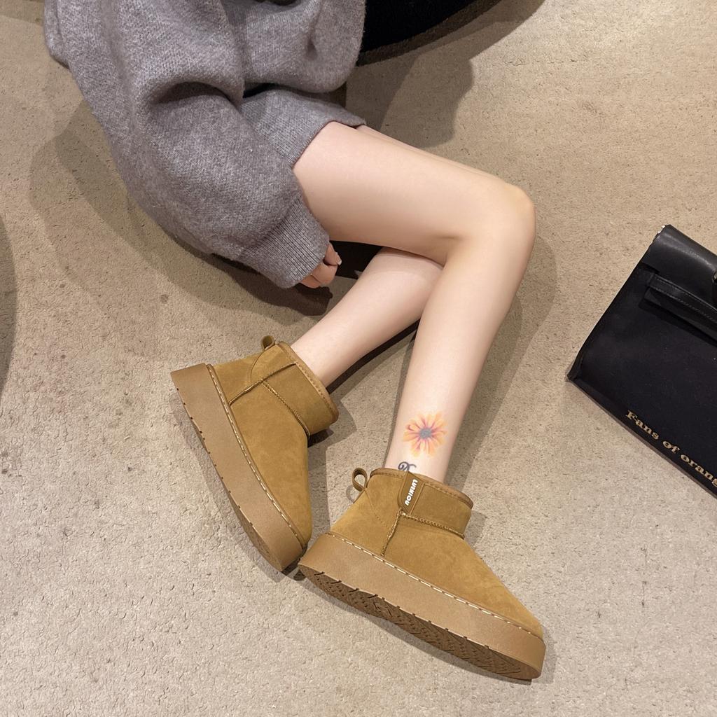 Damen Schneestiefel mit dicker Sohle, neue Winter-Kurzstiefel mit dicker Sohle und Samt, vielseitige und leichte warme Baumwollschuhe