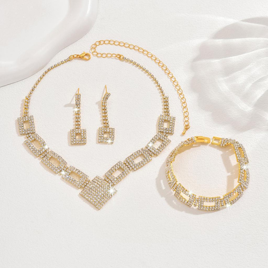 Jewelry Set High-end Full Diamond Three-piece Necklace Earrings Bracelet Dinner Dress Jewelry Accessories.
