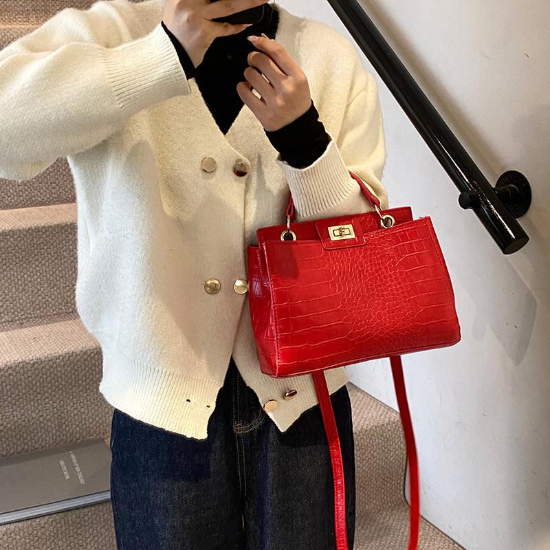 Stylish High-quality Crocodile Pattern Handheld Small Square Bag For Women With Large Capacity