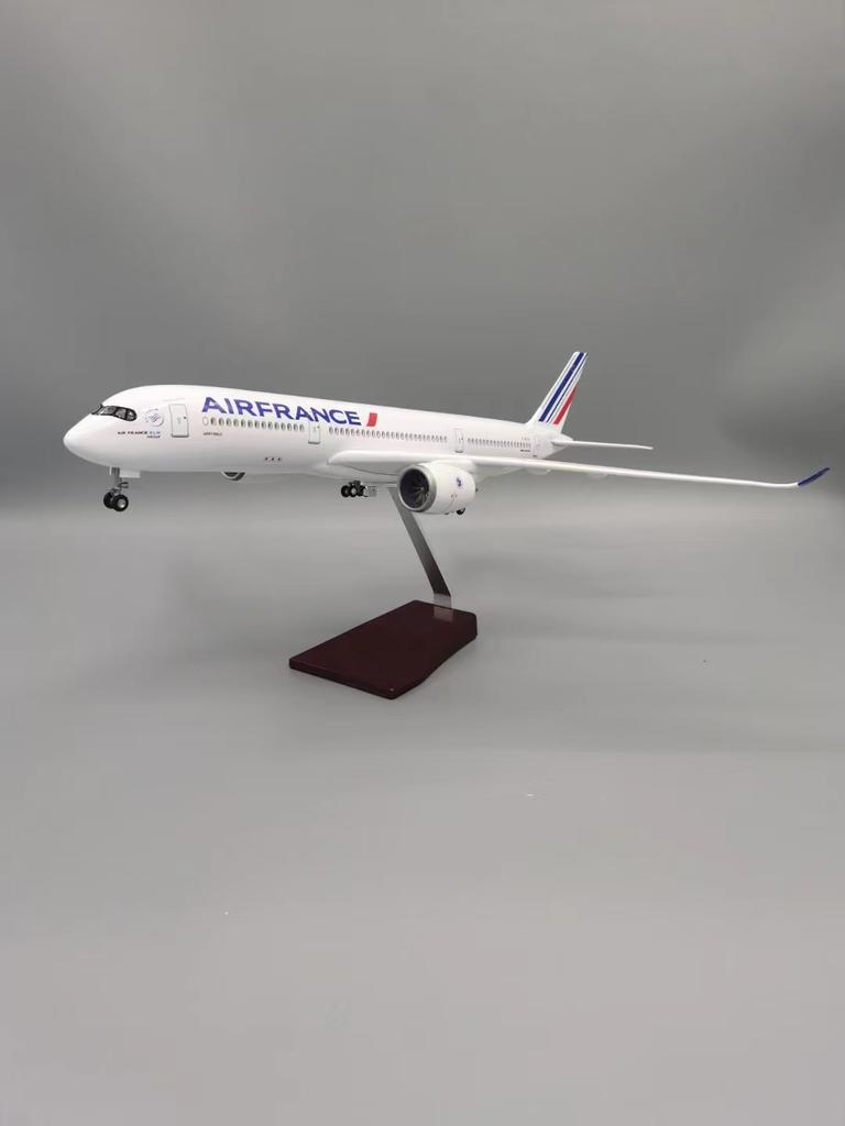 A350 Air France airplane model 47cm Children toys Toy resin planes with Lights and Wheels Die-cast for Collection gift