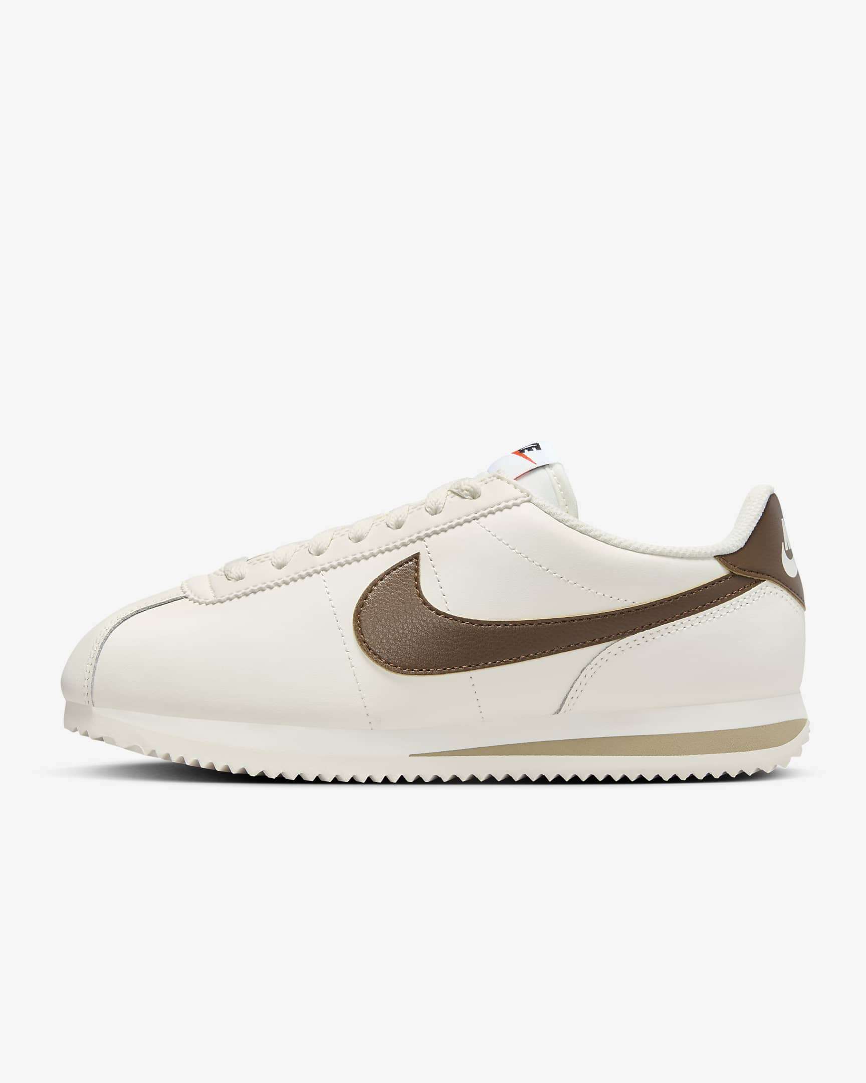 

Кожаная женская обувь Nike Cortez DN1791-104 Женские кроссовки