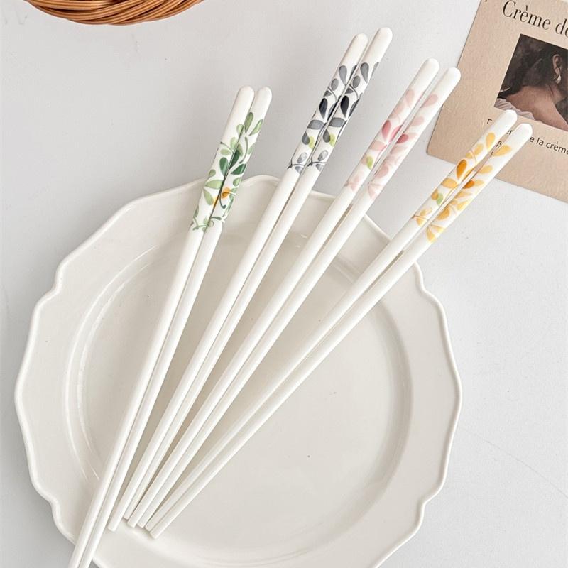 

Ceramic Chopsticks Anti-slip and Anti-mildew High Temperature Resistance Home Chopstick High Appearance Level Simple Tableware