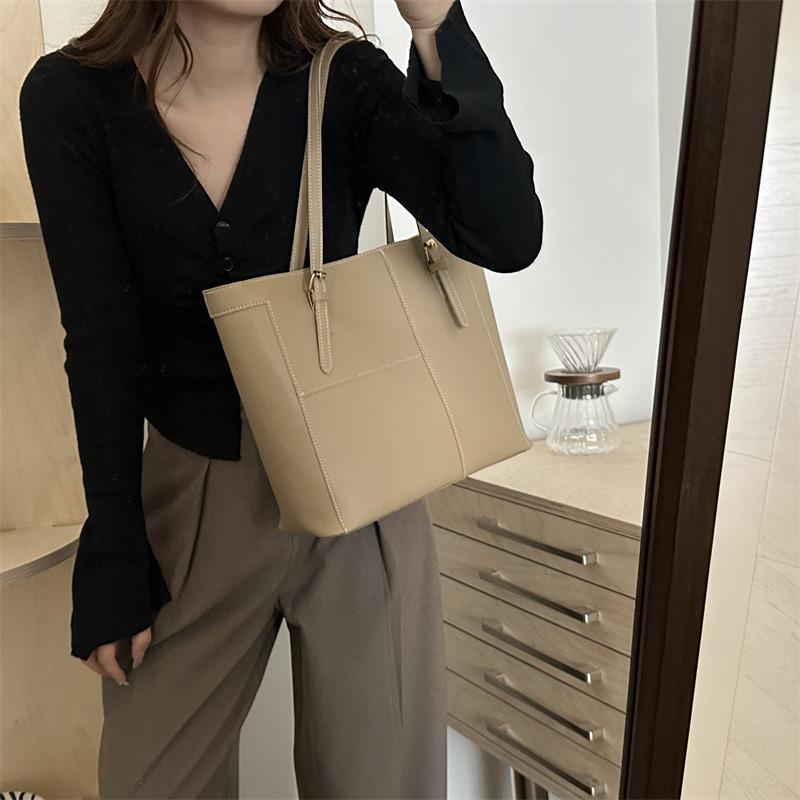 Chic Pu Leather Tote Bag Fashionable Casual Shoulder Handbag For Daily Use
