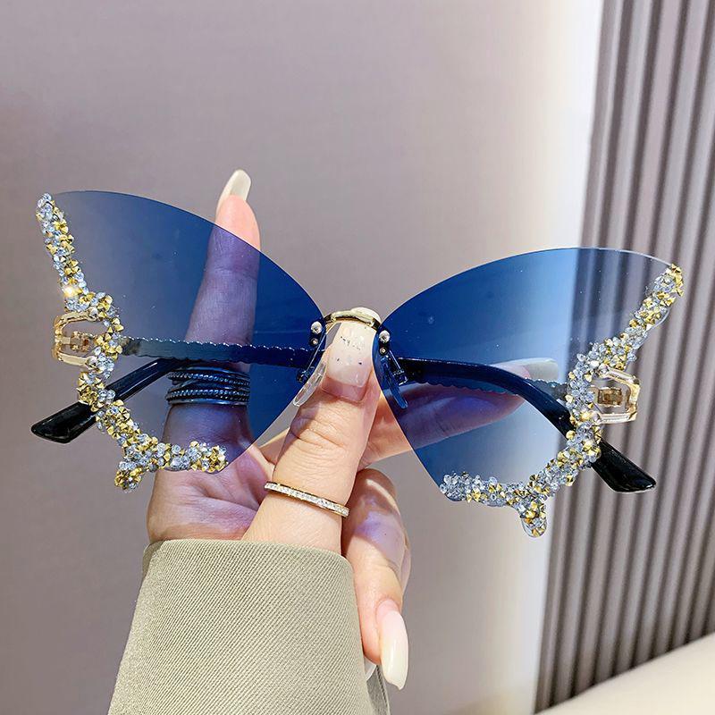 

New Fashion Butterfly Diamond Sunglasses Women Brand Vintage Rimless Oversized Sun Glasses Ladies Eyewear Sunglass With Box