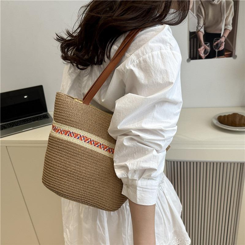 Summer new temperament single shoulder armpit bag casual versatile striped high texture simple handbag women