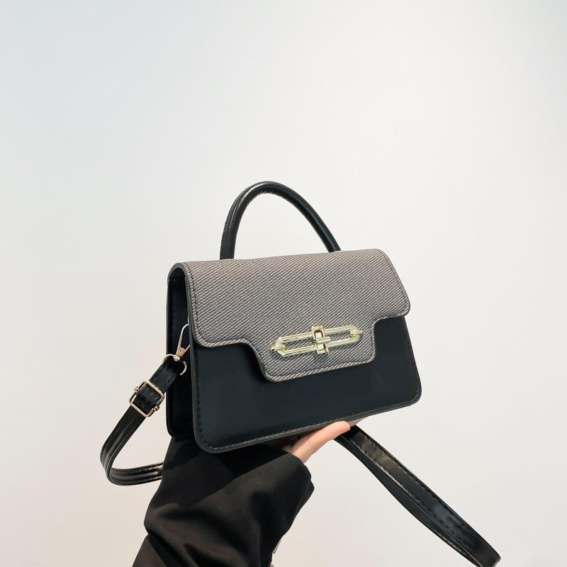 

Spring new high-end textured small square bag versatile niche design fashionable portable messenger shoulder bag women чёрный