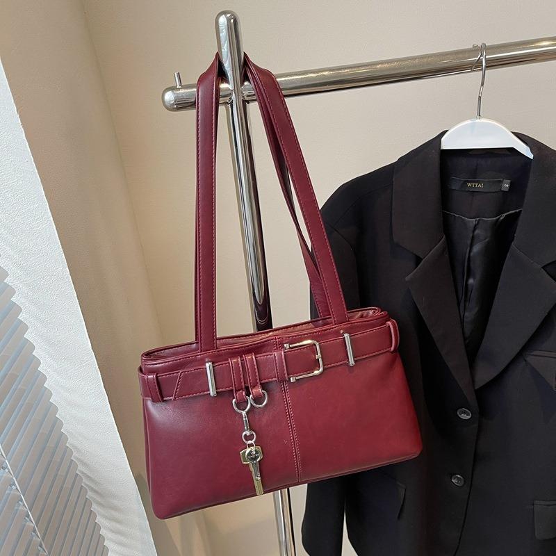 Autumn and winter new high-end Spice Girl shoulder armpit bag niche designer retro versatile commuter handbag