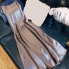 Vestido feminino deslizante de cetim sedoso com decote em V alça espaguete cor sólida plus size linha A bainha solta sem costas sem mangas vestido com tiras vestido de baile festa midi