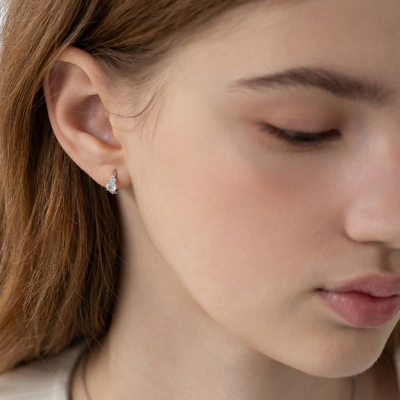 TATIANA (925 Silver) Rond Radiance Hoop Earrings EC3173