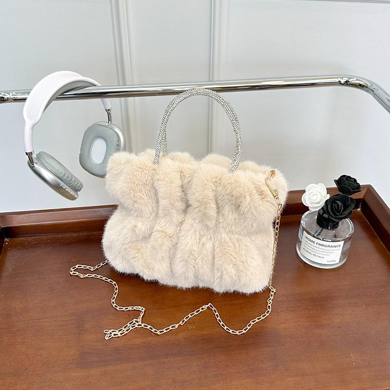 Large capacity plush small bag women's new commuter portable cloud plush bag fashion chain shoulder messenger bag