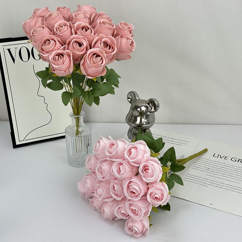Elegant Fake Rose Flower Arrangement With Silk Texture For Wedding Photography And Home Decor