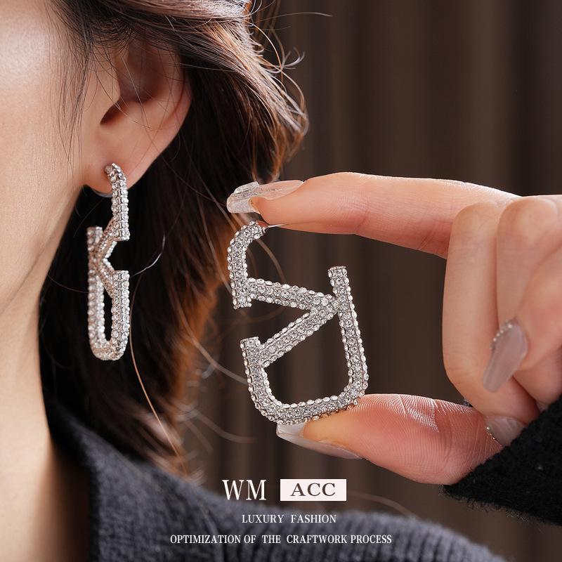 Silver Needle Diamond-Studded Letter Earrings - European & American Style, Exaggerated Cold Temperament, Stylish Luxury Studs