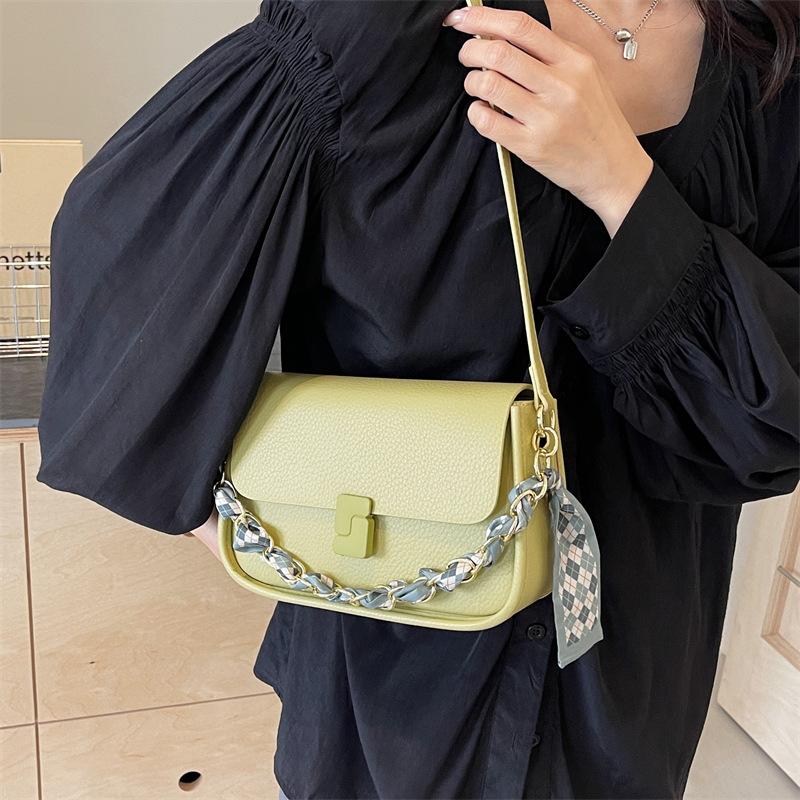 Xiaoxiangfeng Textured Chain Bag Women's 2025 Spring New High-value Versatile Shoulder Messenger Bag Small Square Bag