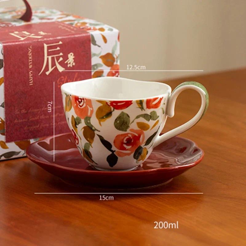 

Керамические кофейные чашки в ретро-французском стиле, изысканные красные цветы, свадебный чайный сервиз, высококачественная домашняя чашка для послеобеденного чая, подарки 200ml