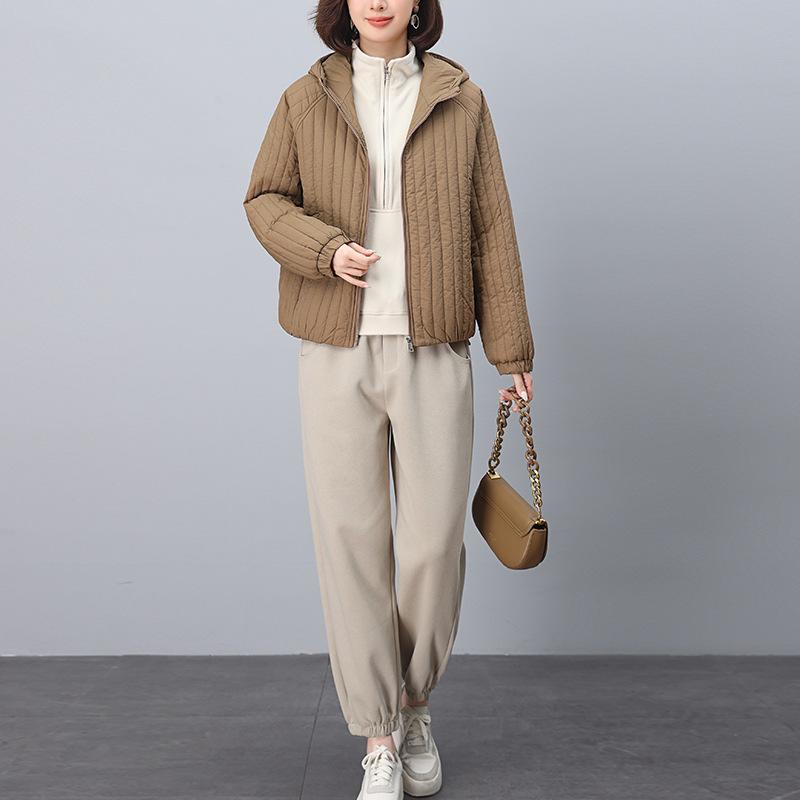 

Women s Winter Cotton-Padded Jacket: 2024 New Style, Thickened Coat, Fashionable Two-Piece Set for Middle-Aged & Elderly XL (Recommended: 130-145 jin)