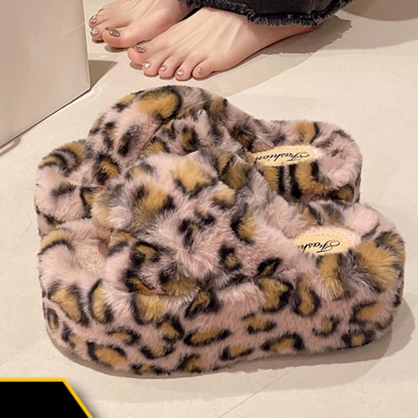 Fashion Korean Double band fur slides female warm fluffy platform shoes thicken soled winter fleeces slippers women shearling pantufa