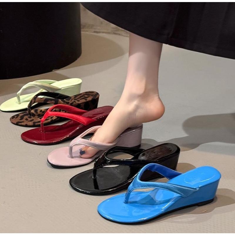 2025 Summer New Brand Women Slipper Narrow Band Ladies Casual Slides Outdoor Dress Flat Heel Vacation Sandal