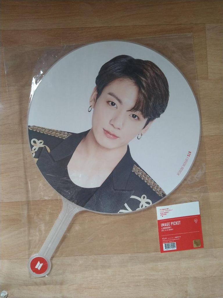 [USED] BTS fans and flags in bulk
