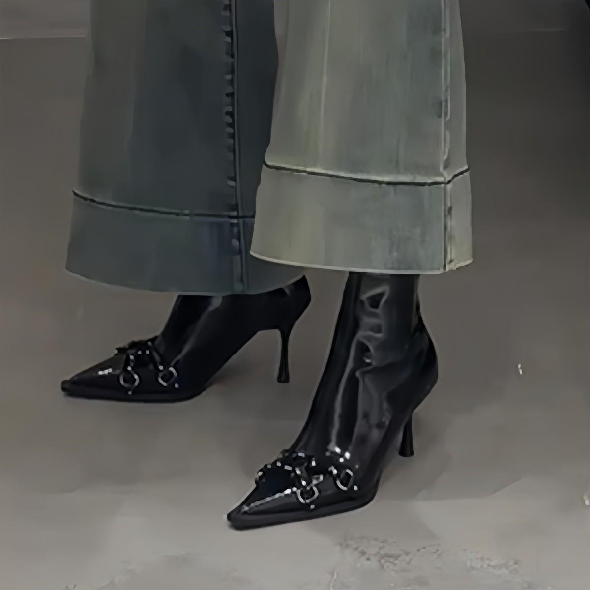 

High-heeled pointed short boots women s thin heel side zipper new autumn and winter black patent leather advanced sense 35 чёрный