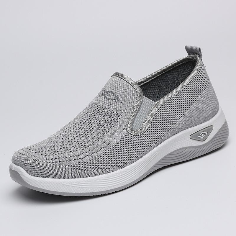 Shoes women's spring and autumn new old Beijing cloth shoes women's shoes middle-aged mother shoes one-pedal flat shoes