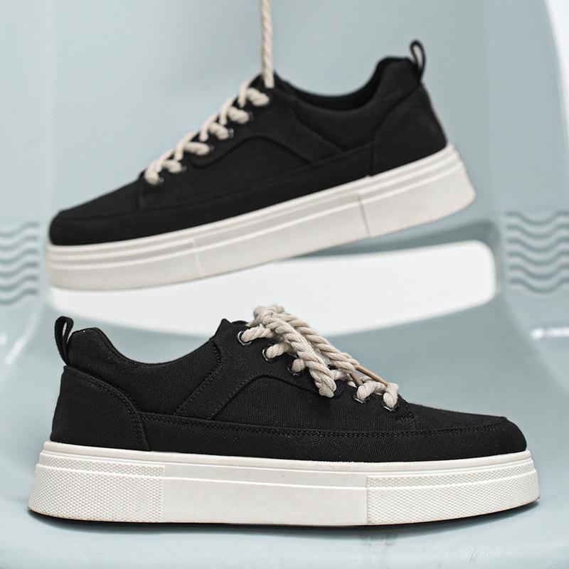 Canvas Herrenschuhe 2025 neu vier Jahreszeiten atmungsaktiv Nischendesign vielseitig lässige Board-Schuhe Studentensport schwarz trendige Schuhe