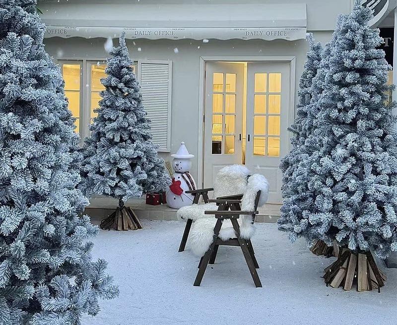 Artificial Snow Powder: Shanghai Snowflake Simulation for Scenic Christmas Displays