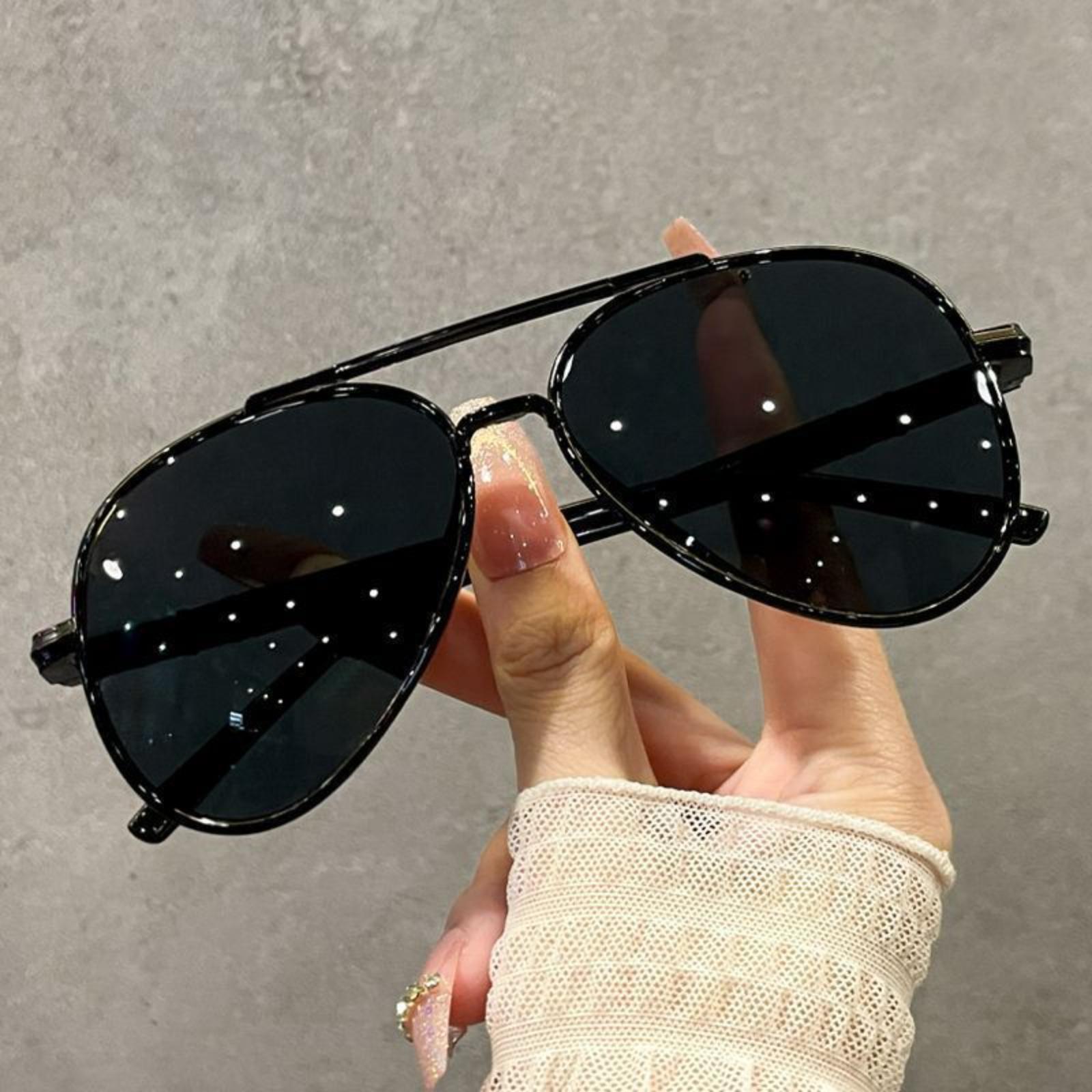 Aviator Large Frame Sunglasses UV Protection Lightweight Metal Frame Outdoor Eyewear for Men and Women One Size