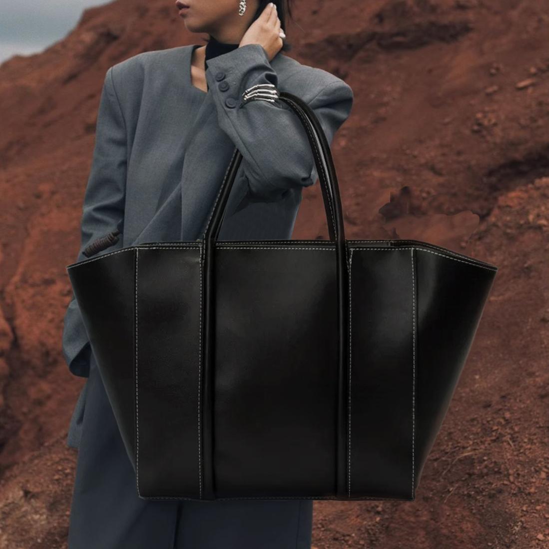 

Ladies Fashionable Retro Stitched Soft Leather Tote Bag with Large Capacity Splicing, Single Shoulder Handbag чорний