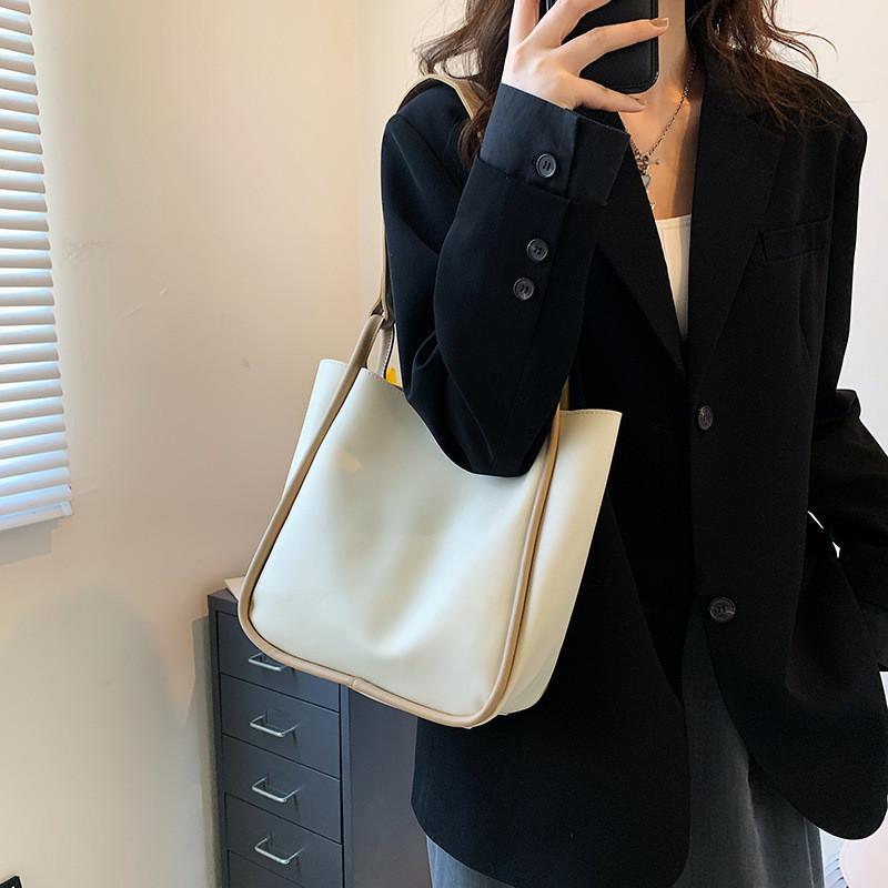 Trendy Women's Commuter Bag 2022 Urban Simple Style Large Capacity Shoulder Bag