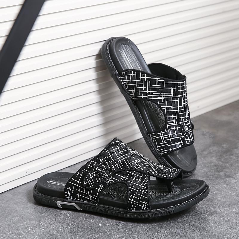 Fashion Summer Men Sandals European American Casual Flat Heel Breathable Comfortable Fashionable Beach Sandals Sizes 39-47 Men Sandals