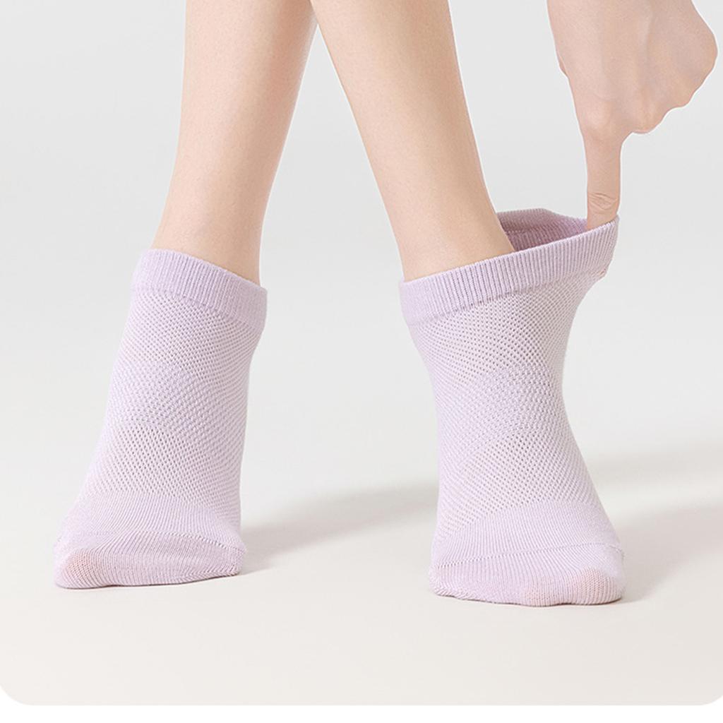Women Non Slip Yoga Socks Low Cut Athletic Socks Indoor Grip Socks Breathable Moisture Wicking Socks for Exercise Pilates Barre