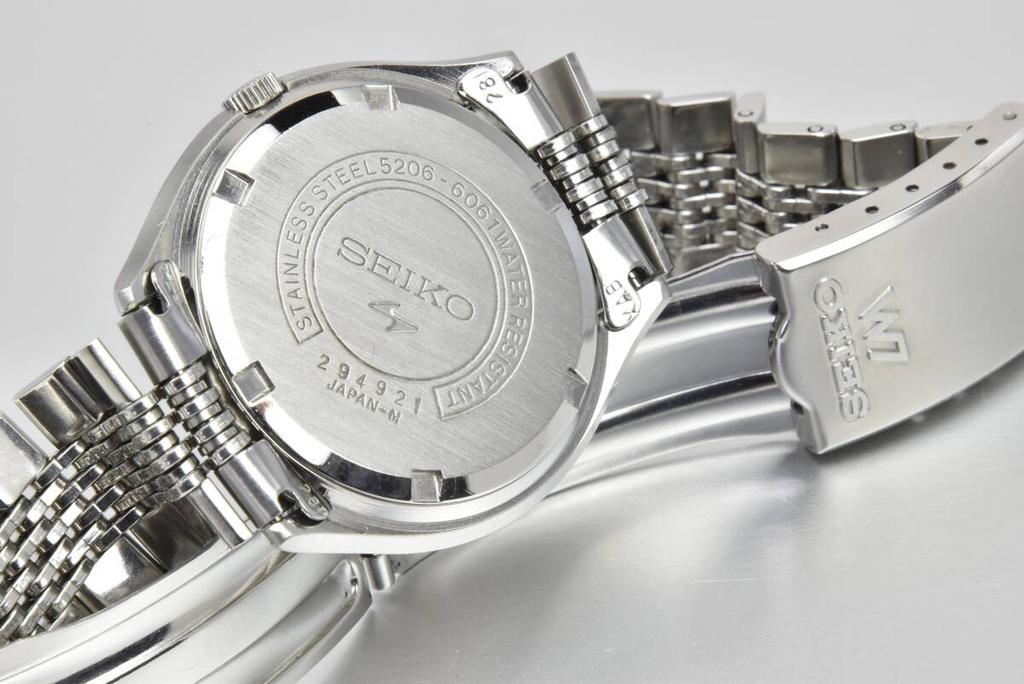 calendar 1972 Seiko Lord Matic 23 automatic winding manufactured by Kameido a timepiece from its mature Instantaneous change, 5206-6061