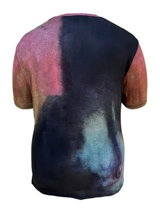 Colorful 3D Print Slim Fit Round Neck T-Shirt - Spring/Summer Collection