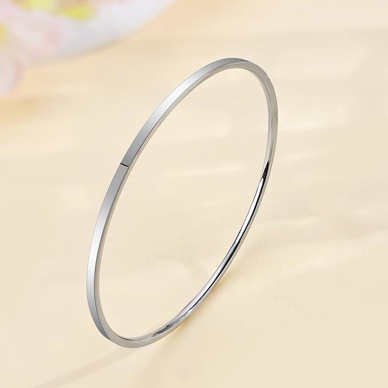 European and American fashion plain circle light luxury exaggerated bracelet women's titanium steel does not fade mirror circle bracelet