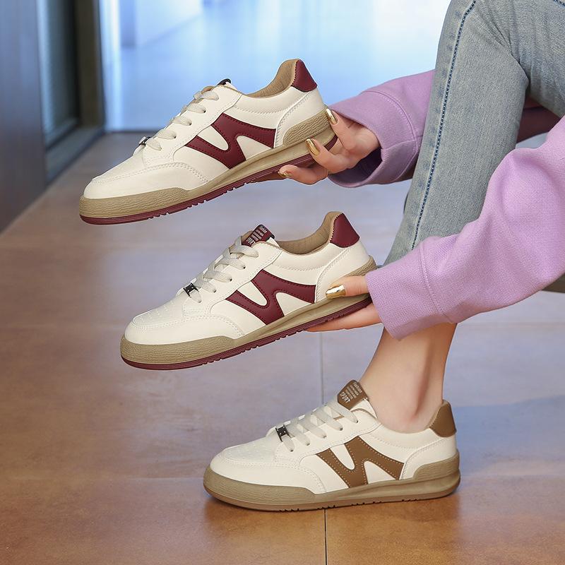 2025 spring little white shoes new Korean version ins female students platform heightening sports board shoes casual shoes street shot D20