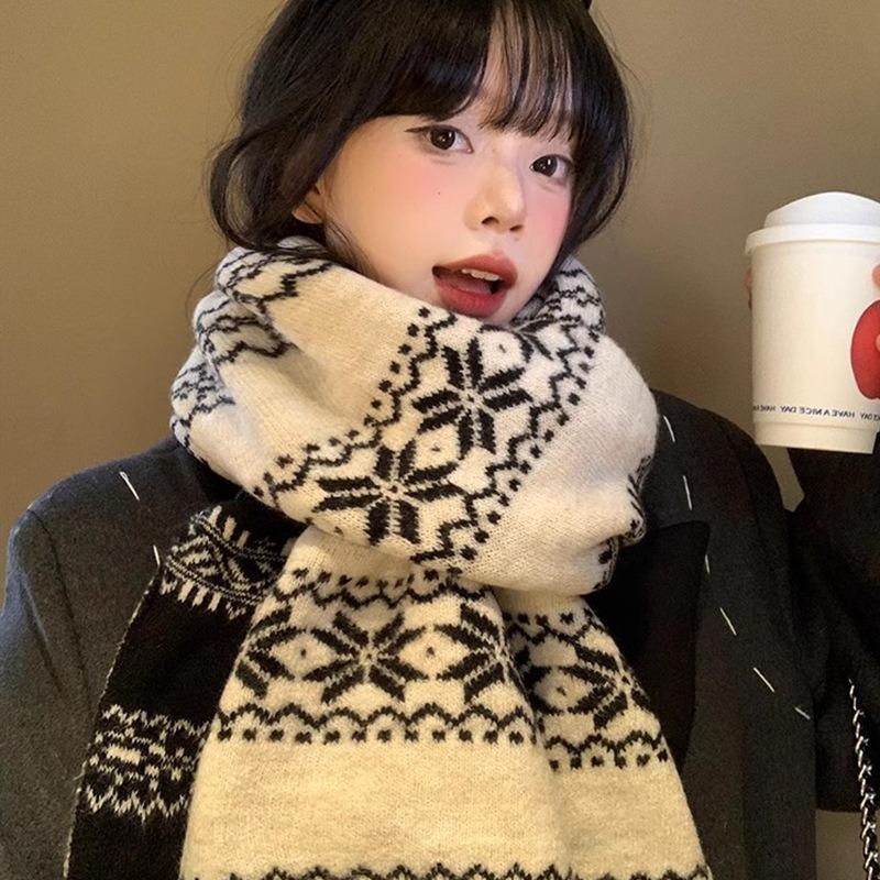 Scarf Women's Autumn and Winter Atmosphere Versatile Thickened Warm Christmas Scarf Shawl