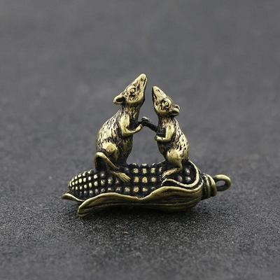 Kupfer Gott des Reichtums Ratte Retro Messing Tier Ratte Mais Schlüsselanhänger Anhänger Heimschmuck Schreibtischschmuck Geschenk