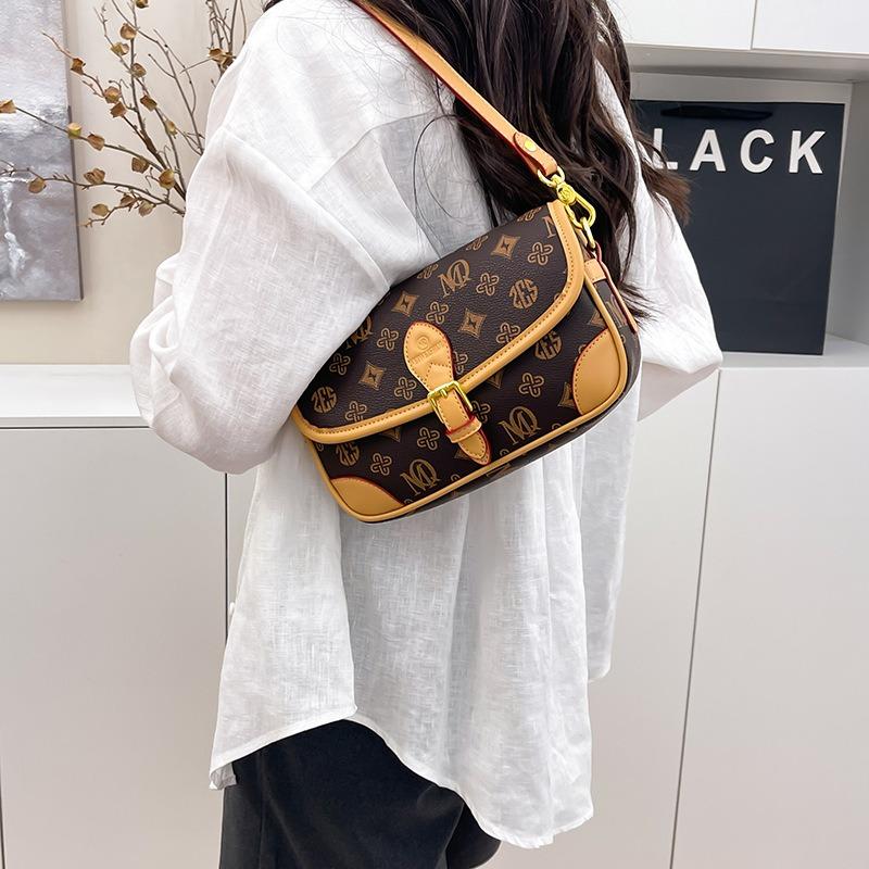 High Sense Retro Fashion Small Square Bag Women's New Versatile Shoulder Messenger Bag Niche Commuter Bag