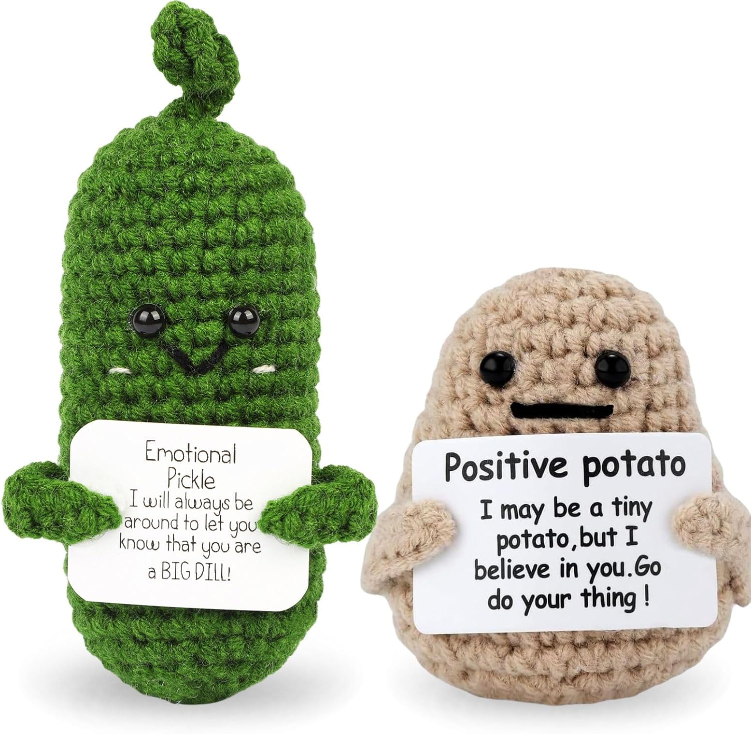 

Вязаный крючком соленый огурец ручной работы для эмоциональной поддержки. Забавный вязаный крючком соленый огурец с позитивной открыткой. Поднимающий настроение подарок. Вязаный крючком домашний декор.