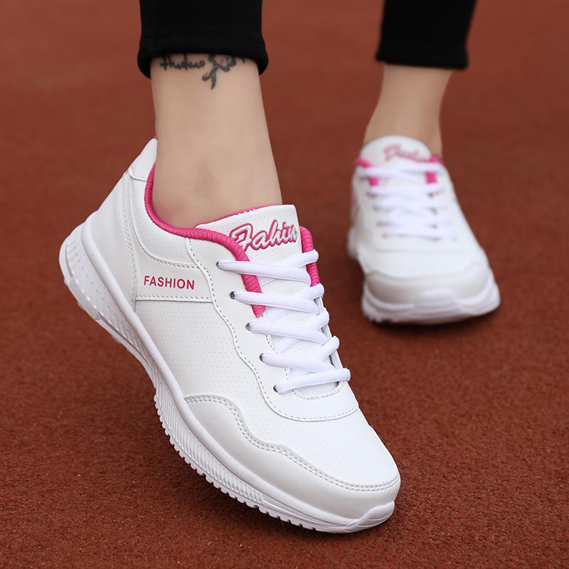 2022 Zapatos de mujer Zapatillas de cuero para mujer Zapatos casuales  Zapatillas ligeras de suela suave Zapatos de tendencia todo partido comprar  a buen precio — entrega gratuita, reseñas reales con fotos — Joom