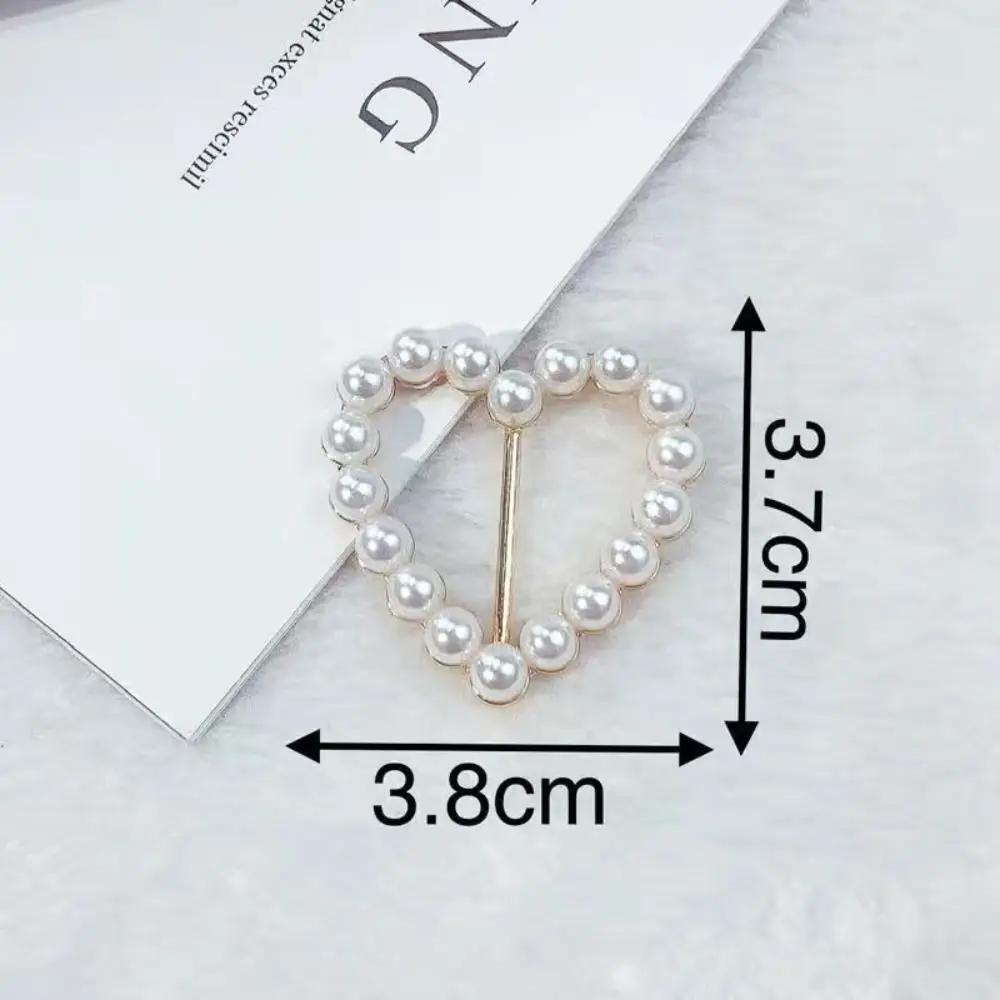 

Creative Pearl Silk Scarf Buckle Simple Clothes Hem Clothes Knotted Buckle Fixed Clip Multi-Purpose Shirt Corner Buttons