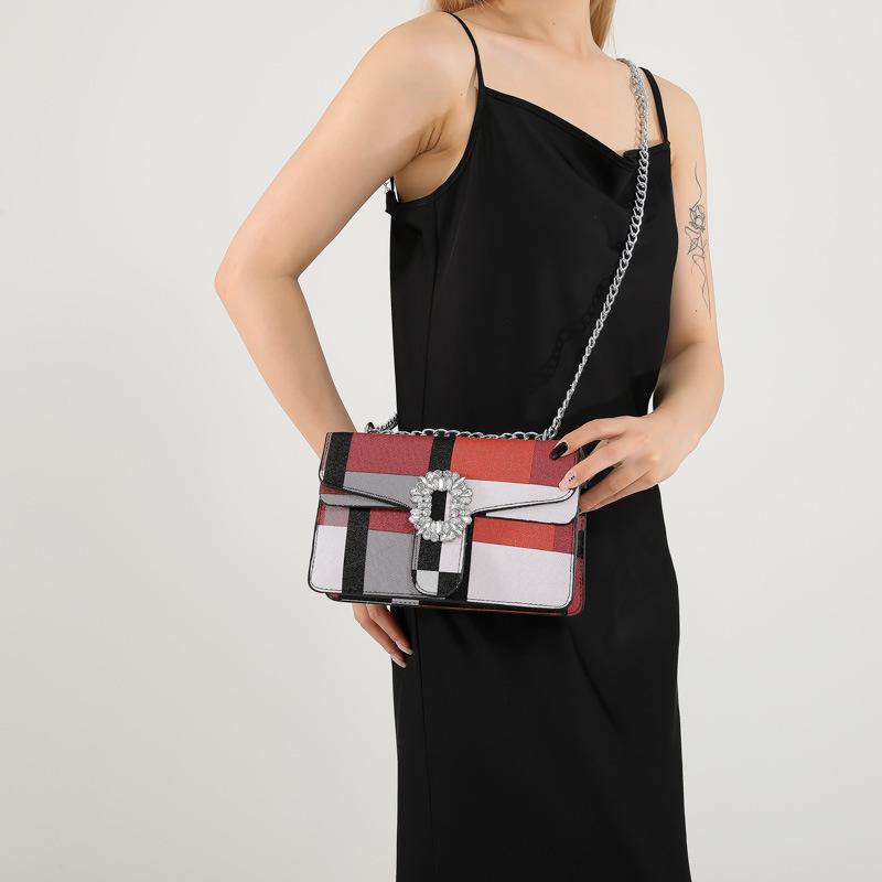 New Summer Personalized Shoulder Bag Fashionable Casual and Beautiful Fashion Bag Female Temperament Crossbody Small Square Bag Trendy