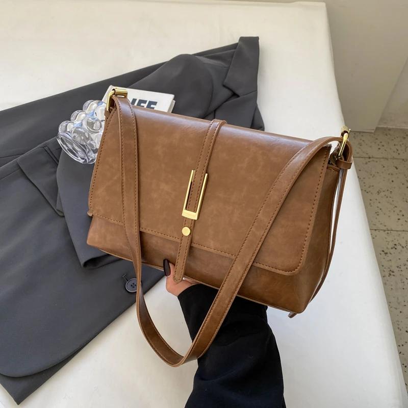 Retro small square women's bag  versatile crossbody bag  niche design  elegant shoulder bag  high-end  new trend  winter