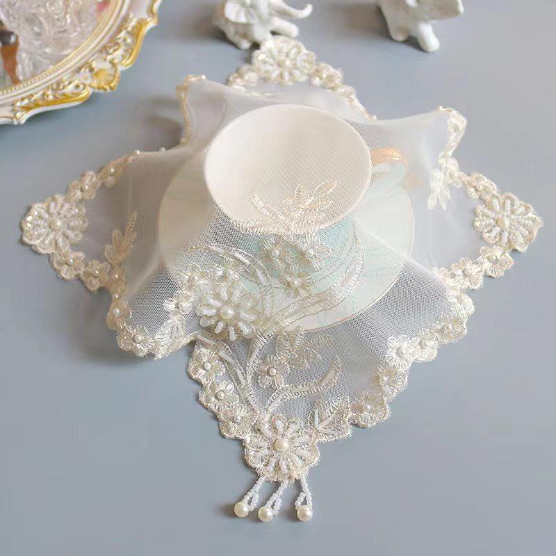 TOP Beige Beads Flowers Embroidery Table Place Mat Pad Cloth Wedding Christmas Placemat Kitchen Table Surface Decoration and Accessories for Home