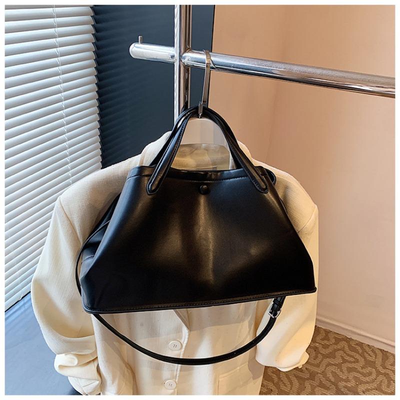 

New high-end tote bag, fashionable and simple style, large-capacity commuting shoulder messenger bag, bag for women чорний