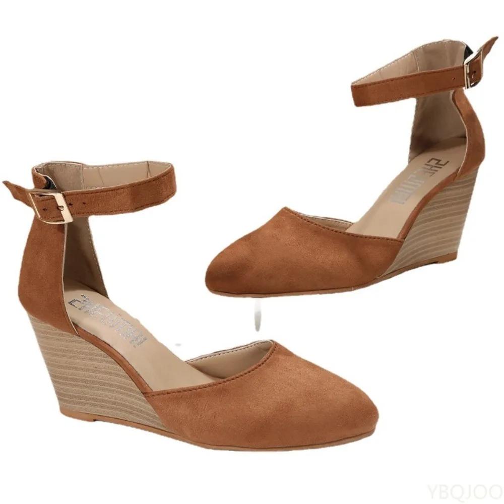 Modieuze spitse sleehak sandalen met dikke zool en gesp voor dames met rechte gesp, effen kleur suède neuskap damesschoenen